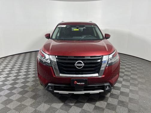 2022 Nissan Pathfinder SL 4WD