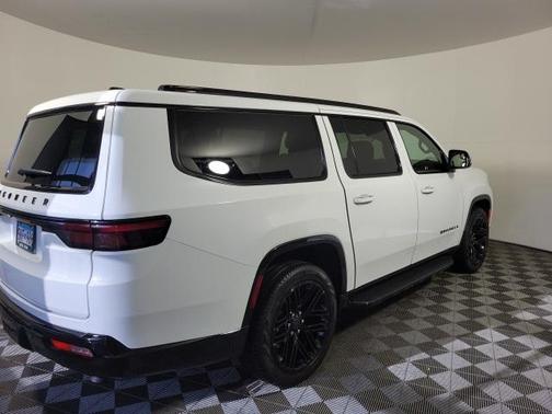 2025 Jeep Wagoneer Series II Carbide 4x4