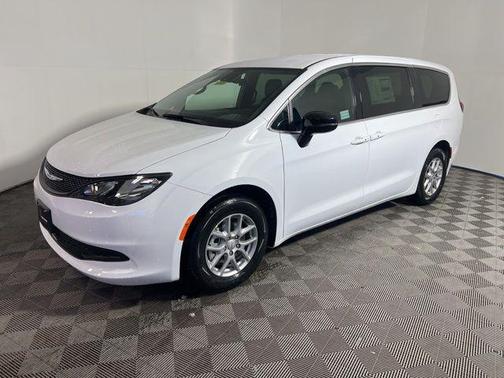 2026 Chrysler Voyager LX