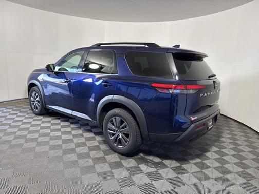2022 Nissan Pathfinder SV 4WD