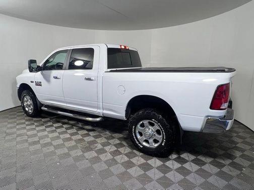 Bright White Clearcoat 2018 RAM 2500 SLT Crew Cab 4x4 6'4' Box