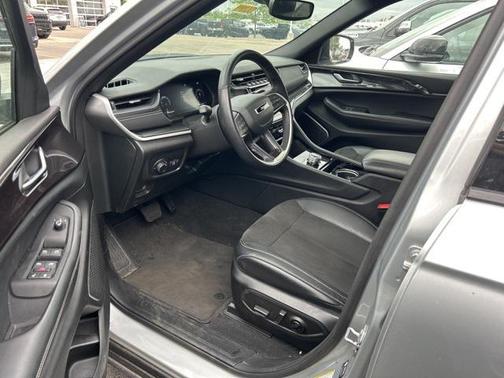 2022 Jeep Grand Cherokee Altitude