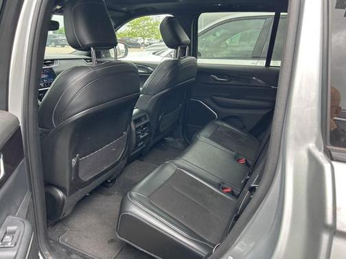 2022 Jeep Grand Cherokee Altitude