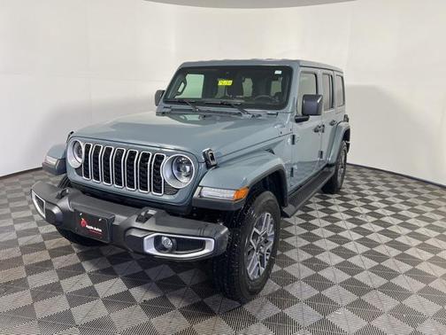 2024 Jeep Wrangler 4-Door Sahara 4x4
