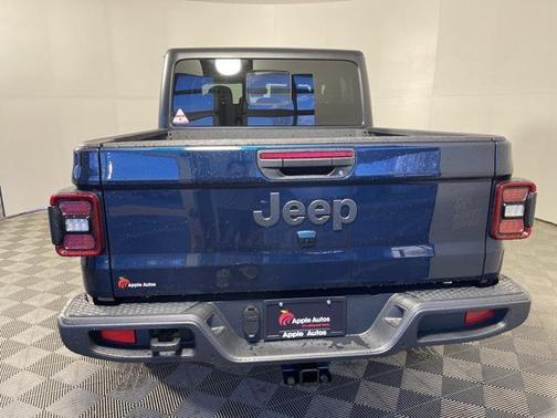 2025 Jeep Gladiator Willys