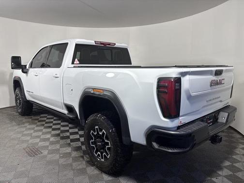 2025 GMC Sierra 2500 AT4