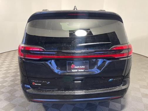 2025 Chrysler Pacifica Hybrid Premium S Appearance Pkg