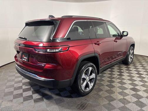 Velvet Red Pearlcoat 2023 Jeep Grand Cherokee Limited