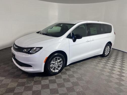 2026 Chrysler Voyager LX