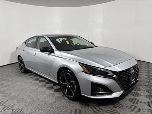 2024 Nissan Altima SR FWD