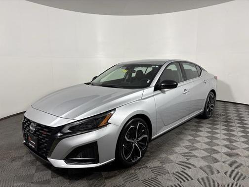 2024 Nissan Altima SR FWD