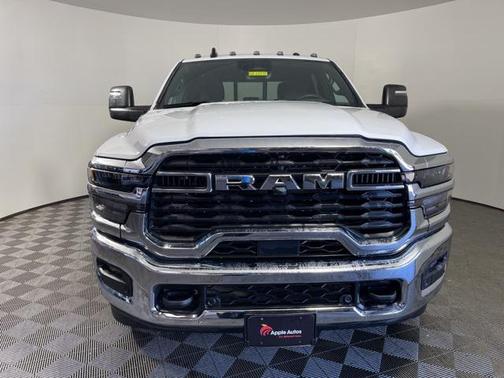 2025 RAM 2500 Tradesman Crew Cab 4x4 6'4' Box