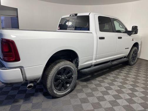 2025 RAM 2500 Big Horn Crew Cab 4x4 6'4' Box