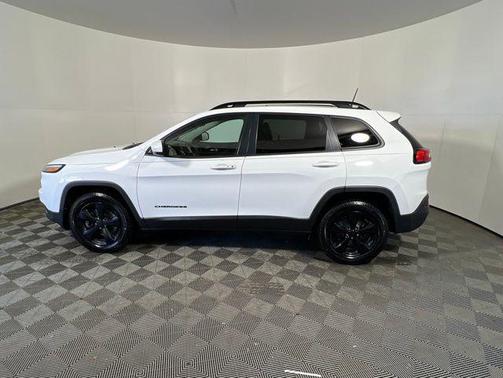 Bright White Clearcoat 2017 Jeep Cherokee Limited