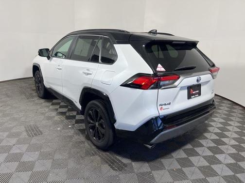 2024 Toyota RAV4 Hybrid SE