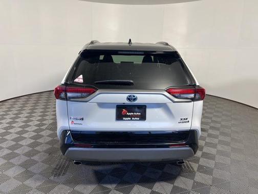 2024 Toyota RAV4 Hybrid SE