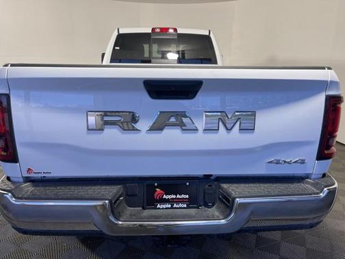 2025 RAM 2500 Tradesman Crew Cab 4x4 8' Box
