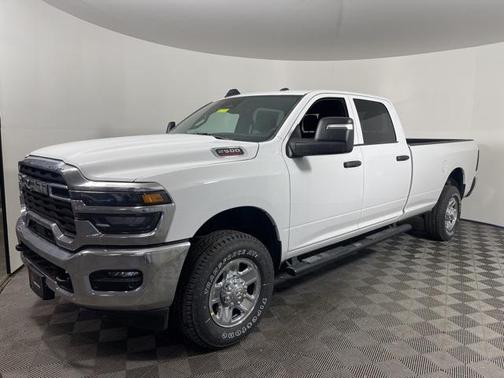 2025 RAM 2500 Tradesman Crew Cab 4x4 8' Box