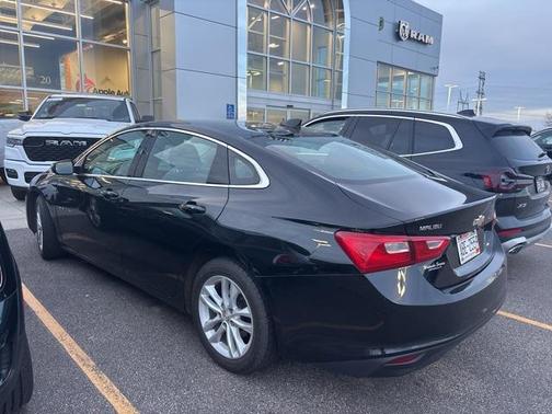 2017 Chevrolet Malibu 1LT