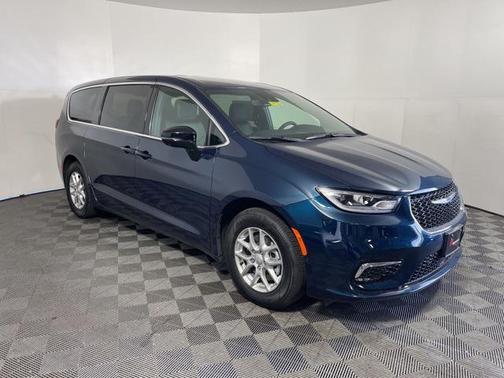 2025 Chrysler Pacifica L