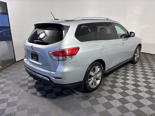 2016 Nissan Pathfinder Platinum