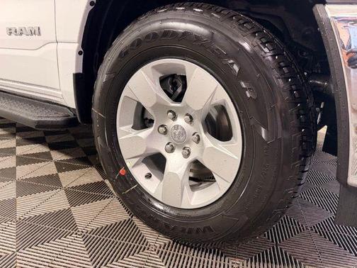 Bright White Clear-Coat Exterior Paint 2026 RAM 1500 Tradesman