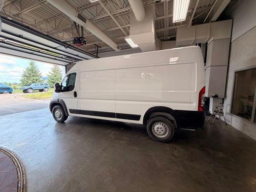 Bright White Clear-Coat Exterior Paint 2026 RAM ProMaster 2500 Tradesman