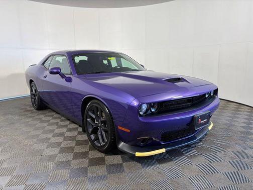Plum Crazy Pearlcoat 2023 Dodge Challenger GT