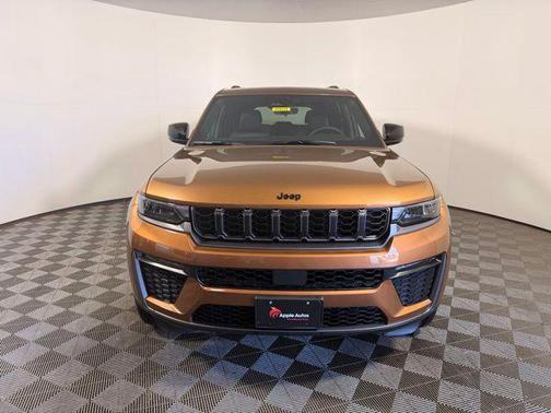Copper Shino Metallic Clear-Coat Exterior Paint 2026 Jeep Grand Cherokee Limited