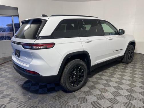 2025 Jeep Grand Cherokee Altitude