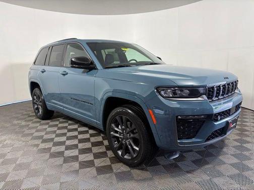 Steel Blue Exterior Paint 2026 Jeep Grand Cherokee Limited