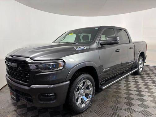 Granite Crystal Metallic Clearcoat 2025 RAM 1500 Big Horn/Lone Star