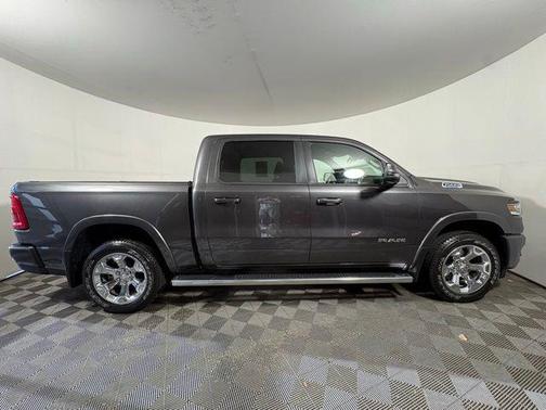 Granite Crystal Metallic Clearcoat 2025 RAM 1500 Big Horn/Lone Star