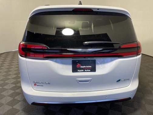 2025 Chrysler Pacifica L