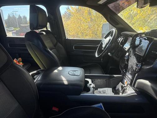 2023 RAM 3500 Laramie Crew Cab 4x4 6'4' Box