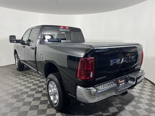 2025 RAM 2500 Big Horn Crew Cab 4x4 6'4' Box