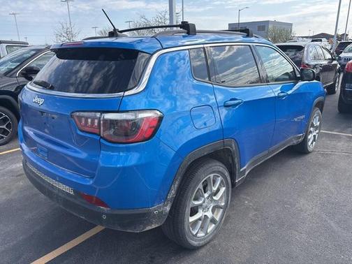 2022 Jeep Compass Latitude Lux