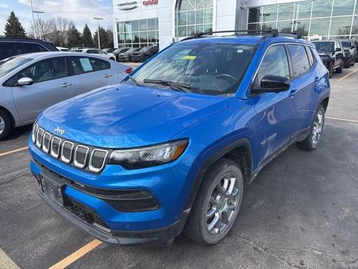 2022 Jeep Compass Latitude Lux