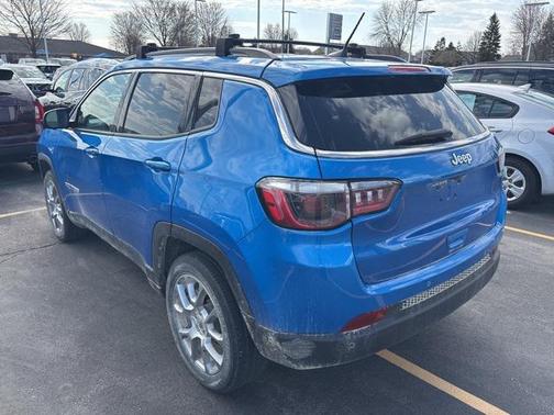 2022 Jeep Compass Latitude Lux