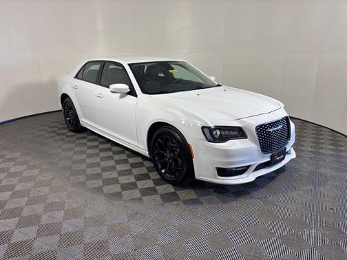 2022 Chrysler 300 Touring