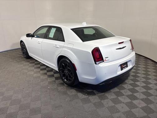 2022 Chrysler 300 Touring