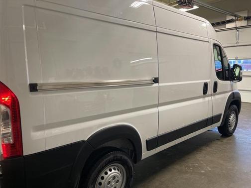 2025 RAM ProMaster 2500 Tradesman