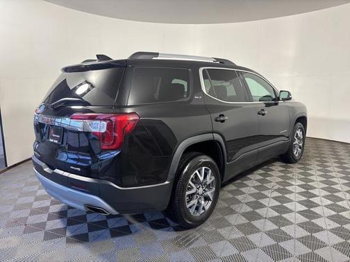 2023 GMC Acadia AWD SLT