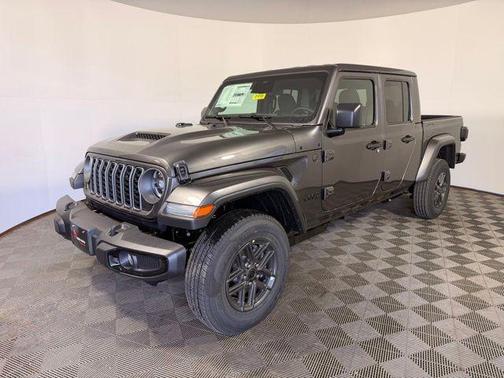 Granite Crystal Metallic Clear-Coat Exterior Paint 2026 Jeep Gladiator Sport S