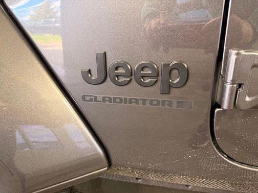 Granite Crystal Metallic Clear-Coat Exterior Paint 2026 Jeep Gladiator Sport S
