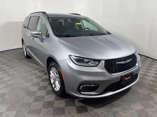 2021 Chrysler Pacifica Touring AWD
