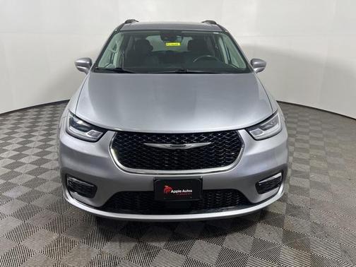 2021 Chrysler Pacifica Touring AWD