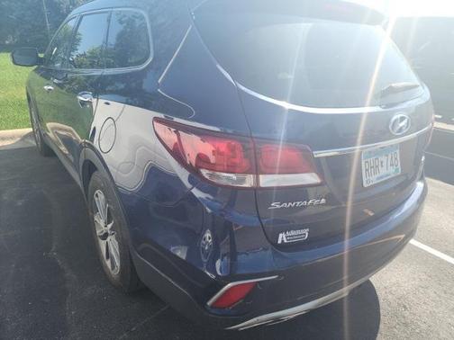 2017 Hyundai SANTA FE SE