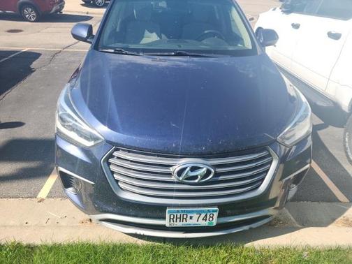 2017 Hyundai SANTA FE SE