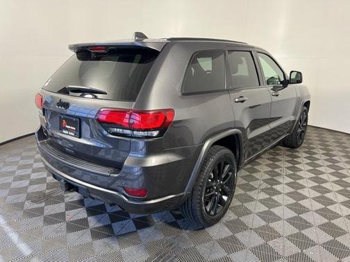 2021 Jeep Grand Cherokee Laredo